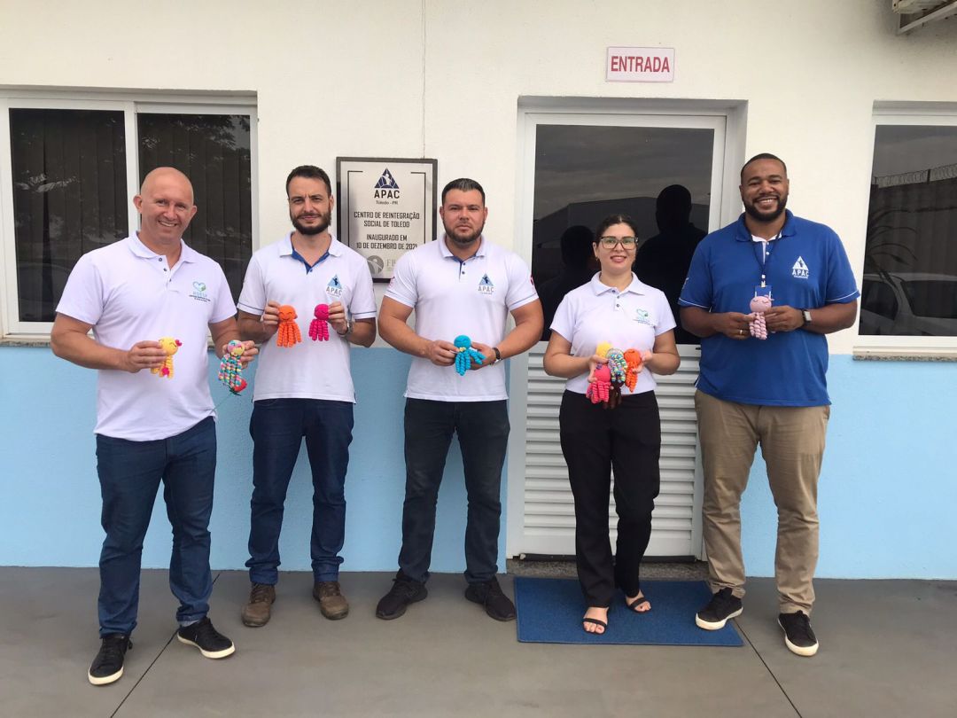 Hoesp - Hospital Bom Jesus recebe doação de polvinhos de crochê da APAC