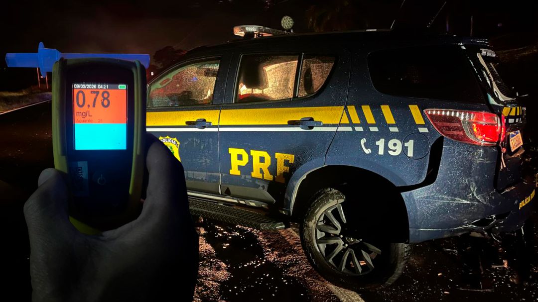 Motorista embriagado invade área de acidente com morte e bate em viatura da PRF no Paraná