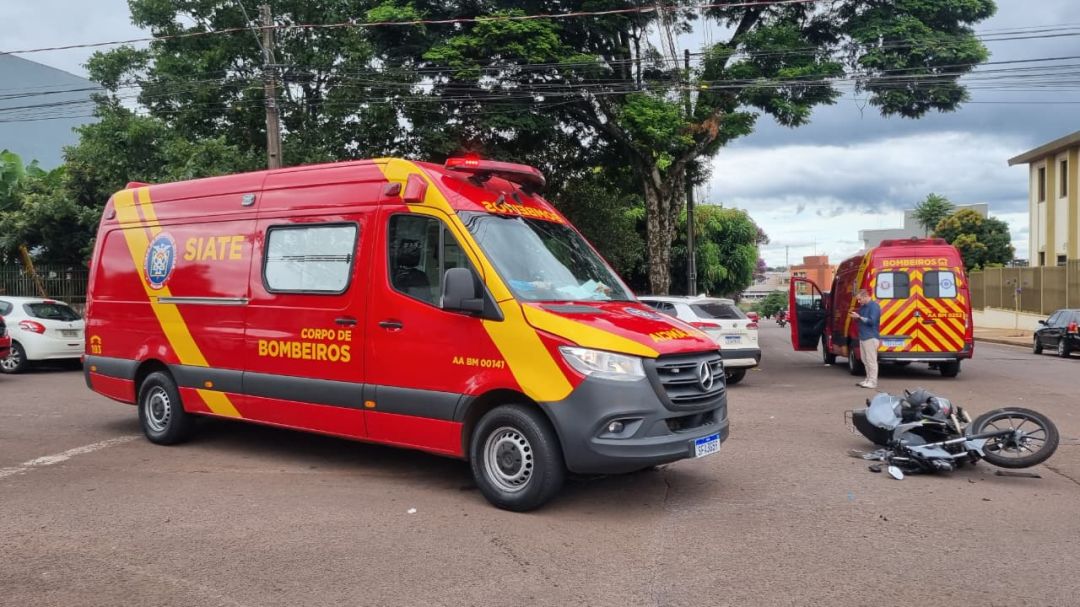 Mulher morre e filho fica ferido após grave acidente no Centro de Cascavel