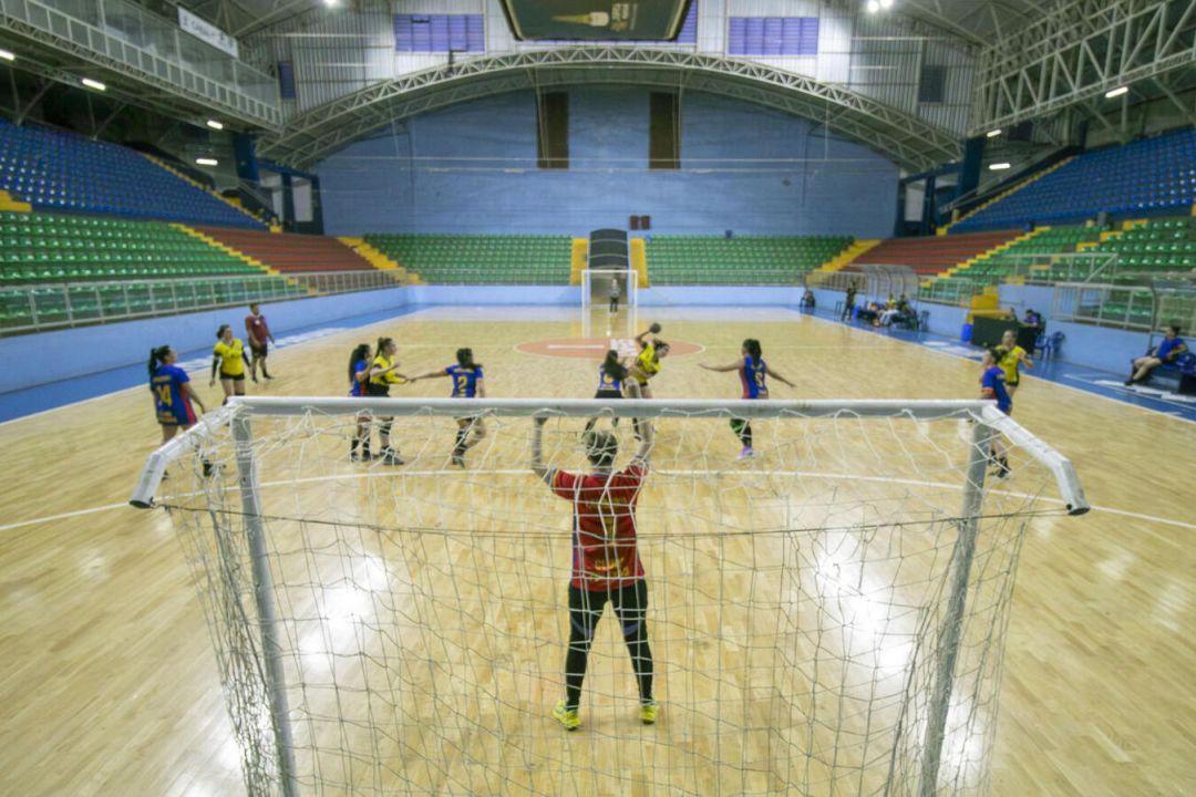 Modalidades coletivas dão início às emoções do Jogos da Semana da Mulher