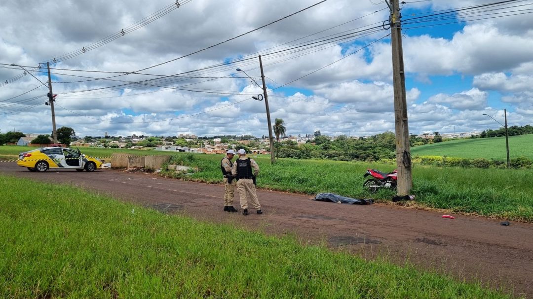 Motociclista morre após bater contra poste em Cascavel