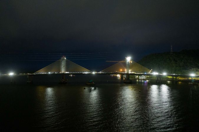 Em reta final, obras da Ponte de Guaratuba seguem inclusive no turno da noite