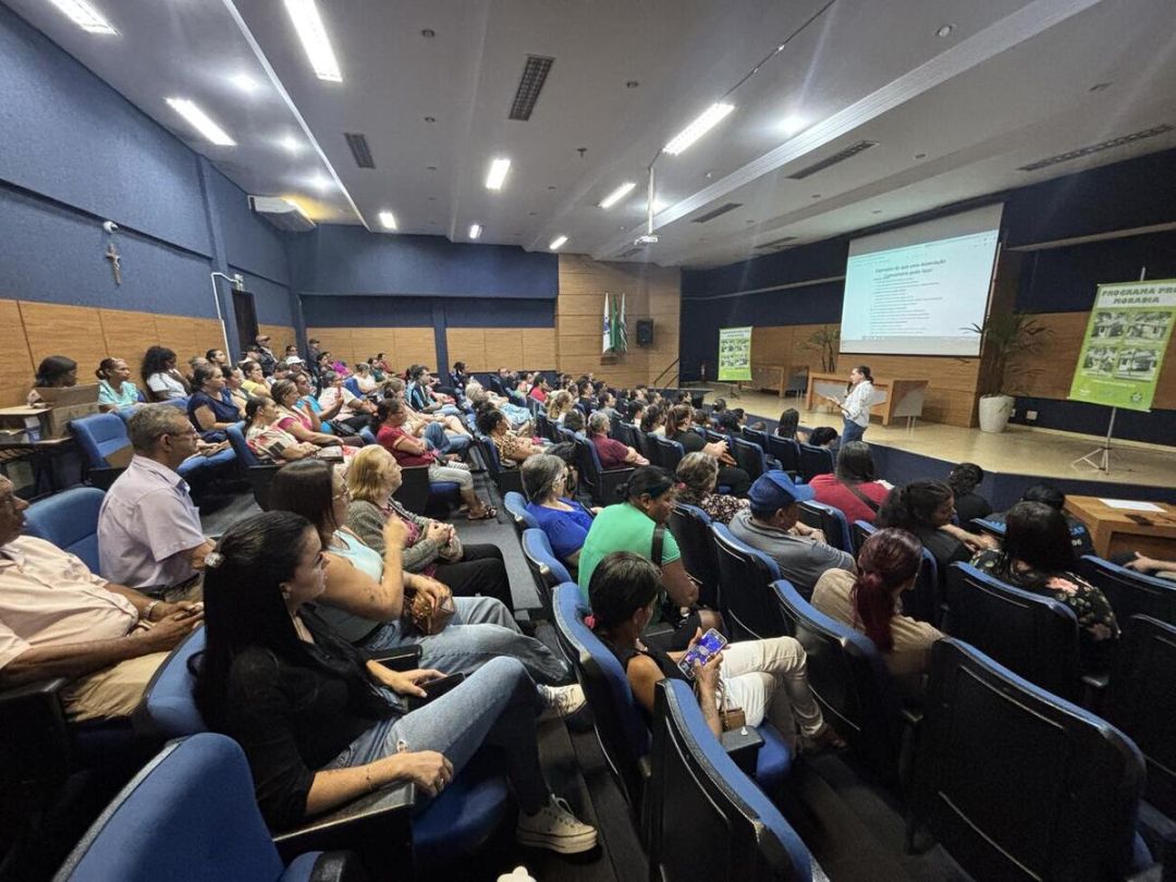 Famílias contempladas no Pró Moradia participam de novo encontro na Prefeitura