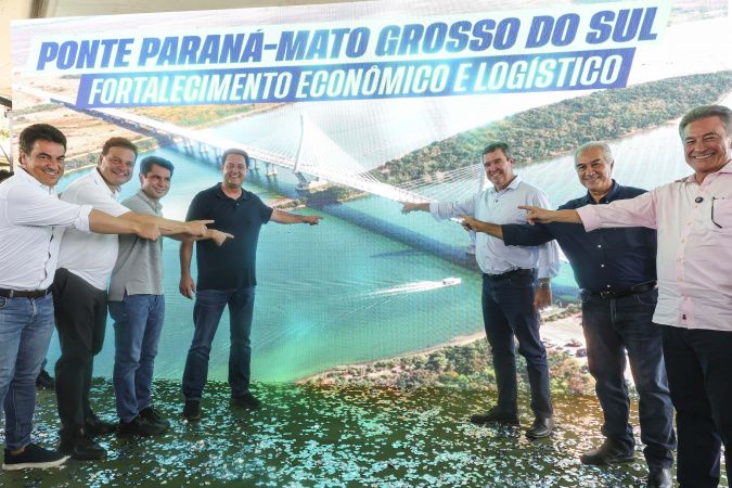 Paraná e Mato Grosso do Sul recebem anteprojeto de ponte para ligar estados