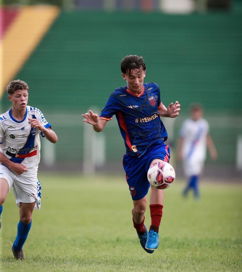 Toledo Esporte Clube vence o Nacional e garante três pontos no Paranaense Sub-17; Sub-15 tropeça na reta final