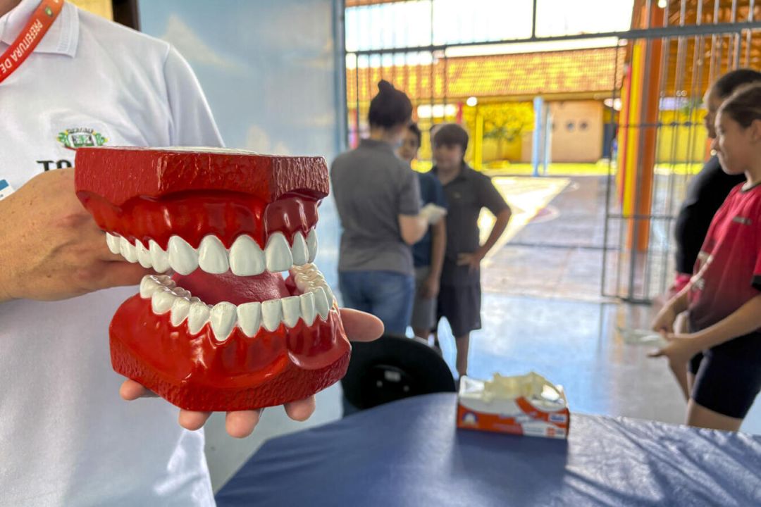 Equipe de Estratégia Saúde da Família do Cosmos leva cuidado e prevenção a alunos do 5º ano