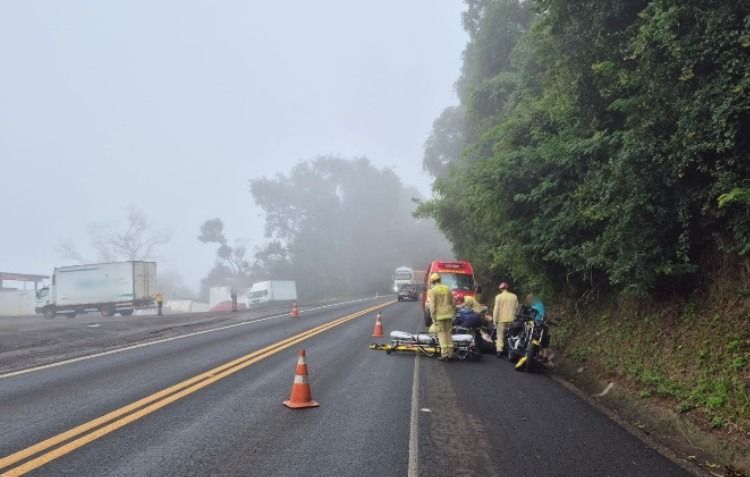 Moradores de Novo Sarandi se ferem em colisão com caminhão na PR-483, em Francisco Beltrão