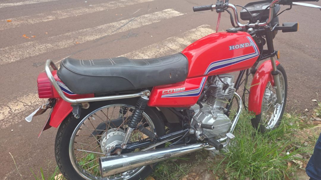 Acidente entre moto e carro deixa motociclista ferido na Vila Industrial, em Toledo