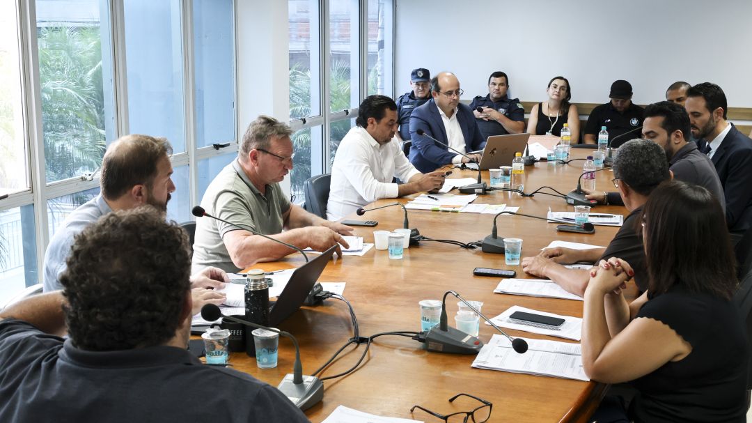 Pedido de vista adia votação de parecer que pede cassação de Dudu Barbosa e Valdomiro Bozó