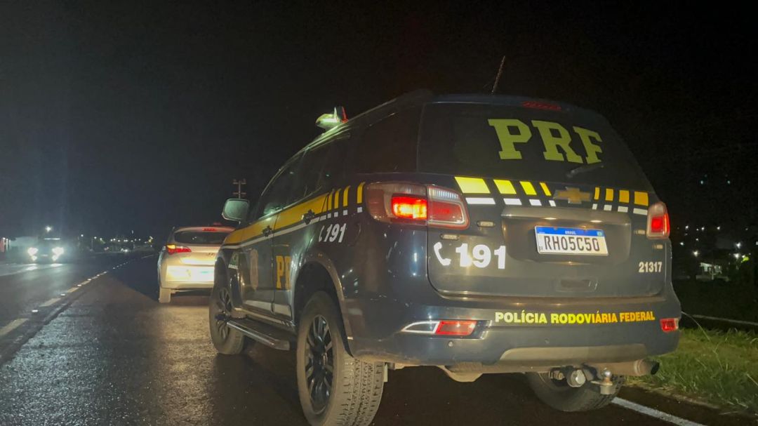Ciclista fica gravemente ferido após ser atingido por carro na BR-277