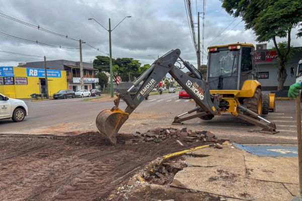 Reforma de travessia elevada na Avenida Ministro Cirne Lima começa com bloqueio parcial do trânsito