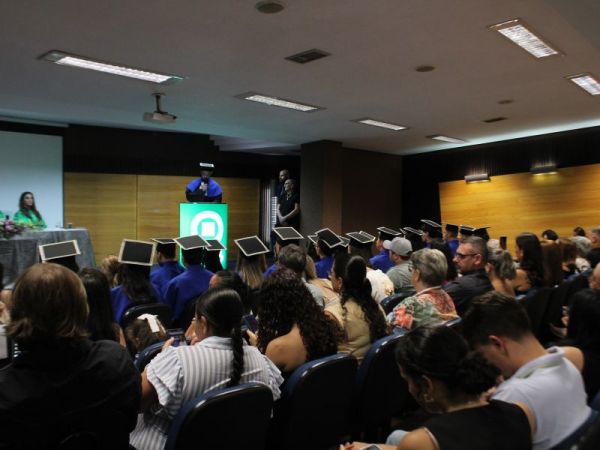 FAG Toledo celebra a graduação de novos profissionais dos cursos EAD da instituição