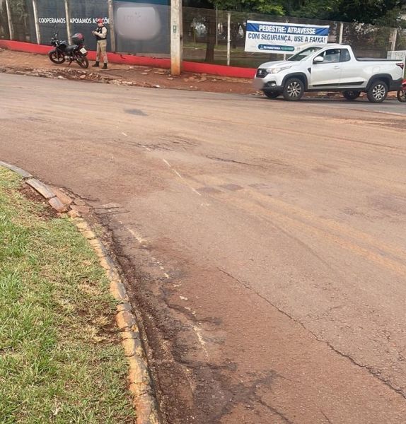 Motociclista fica ferido após queda na Avenida Egydio Geronymo Munaretto, em Toledo