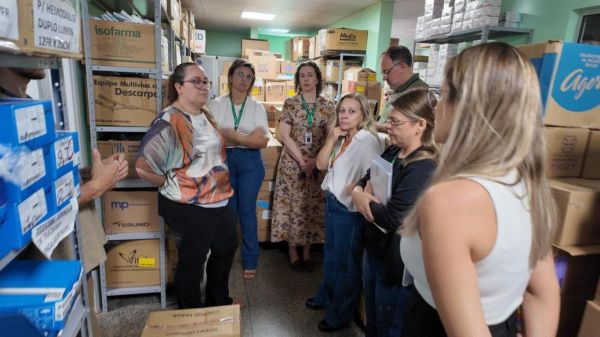Secretaria de Saúde e Regional visitam o HRT para avaliar atendimento