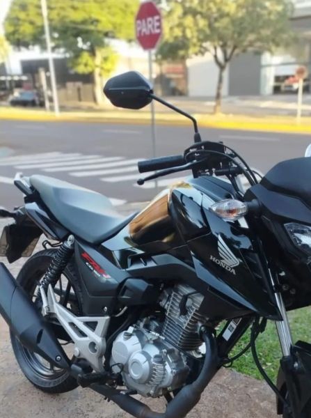 Motocicleta é furtada em frente ao Estádio Municipal 14 de Dezembro, em Toledo