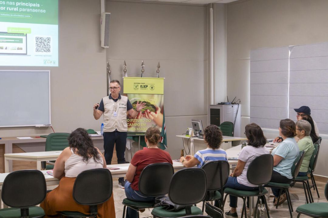 Produtores rurais participam de curso de Turismo Rural, Paisagismo e Decoração
