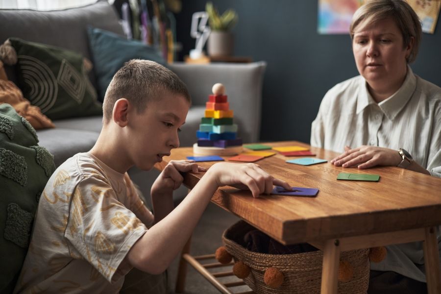 Brasil tem mais de 2,4 milhões de pessoas com Autismo; diagnóstico em adultos cresceu 400% nos EUA