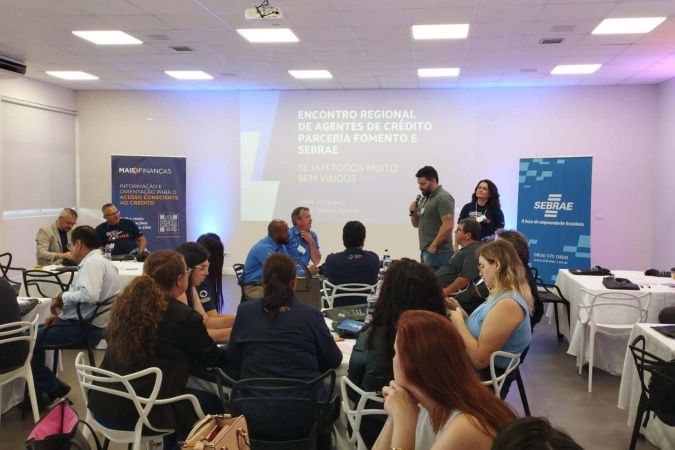 Fomento Paraná e Sebrae-PR promovem encontros regionais com agentes de crédito