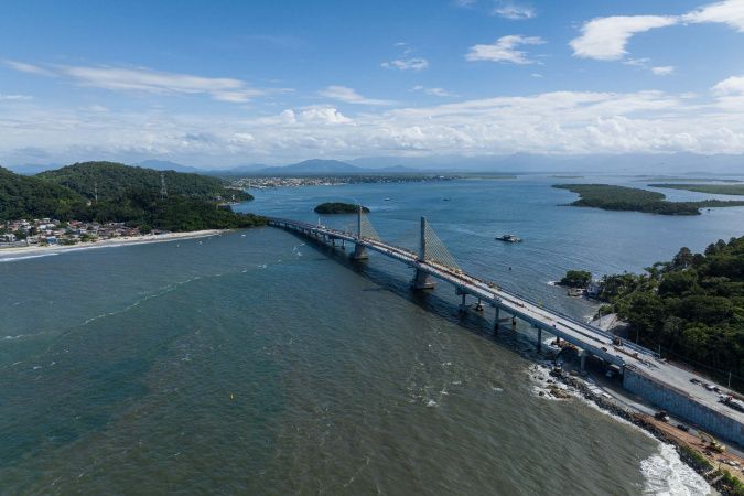 23 dias para a inauguração: mastros da Ponte de Guaratuba não têm mais andaimes