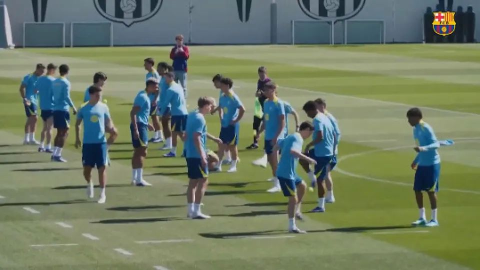 Barcelona se prepara para a Champions com bolas de tênis