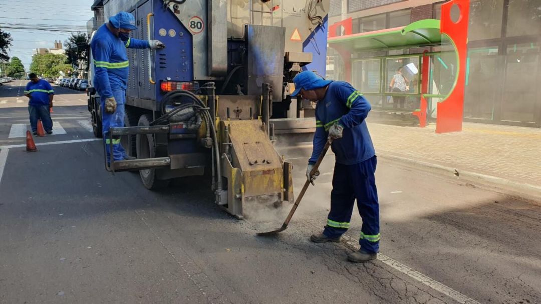 Toledo faz reparos na pavimentação e sinalização horizontal de vias urbanas