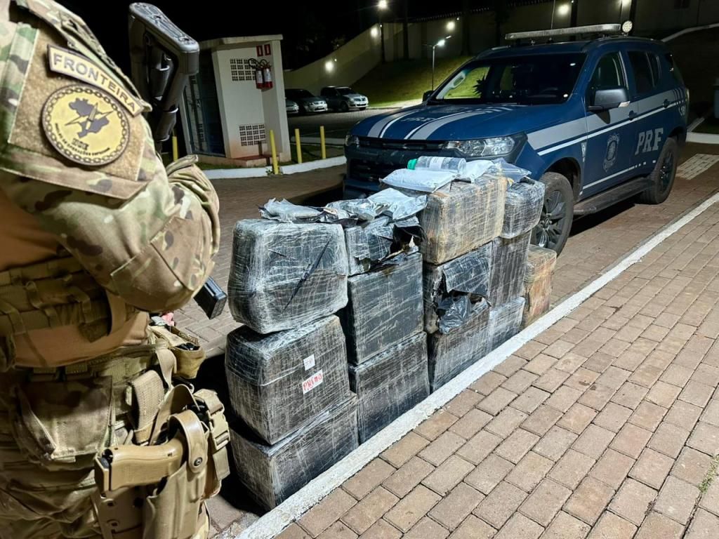 Quase 400 kg de cocaina e haxixe são encontrados em carga de arroz na BR-369