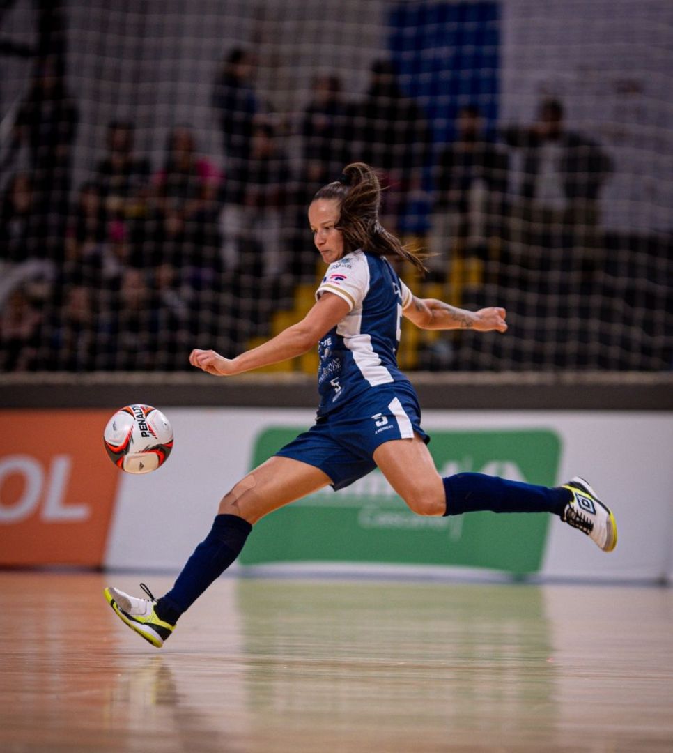 Com 9 a 1 sobre o Chopinzinho, Stein Cascavel Futsal domina a estreia na Série Ouro
