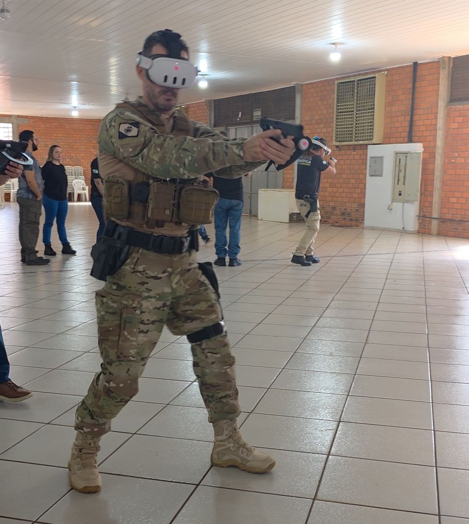 Toledo testa tecnologia de realidade virtual para treinamento das forças de segurança