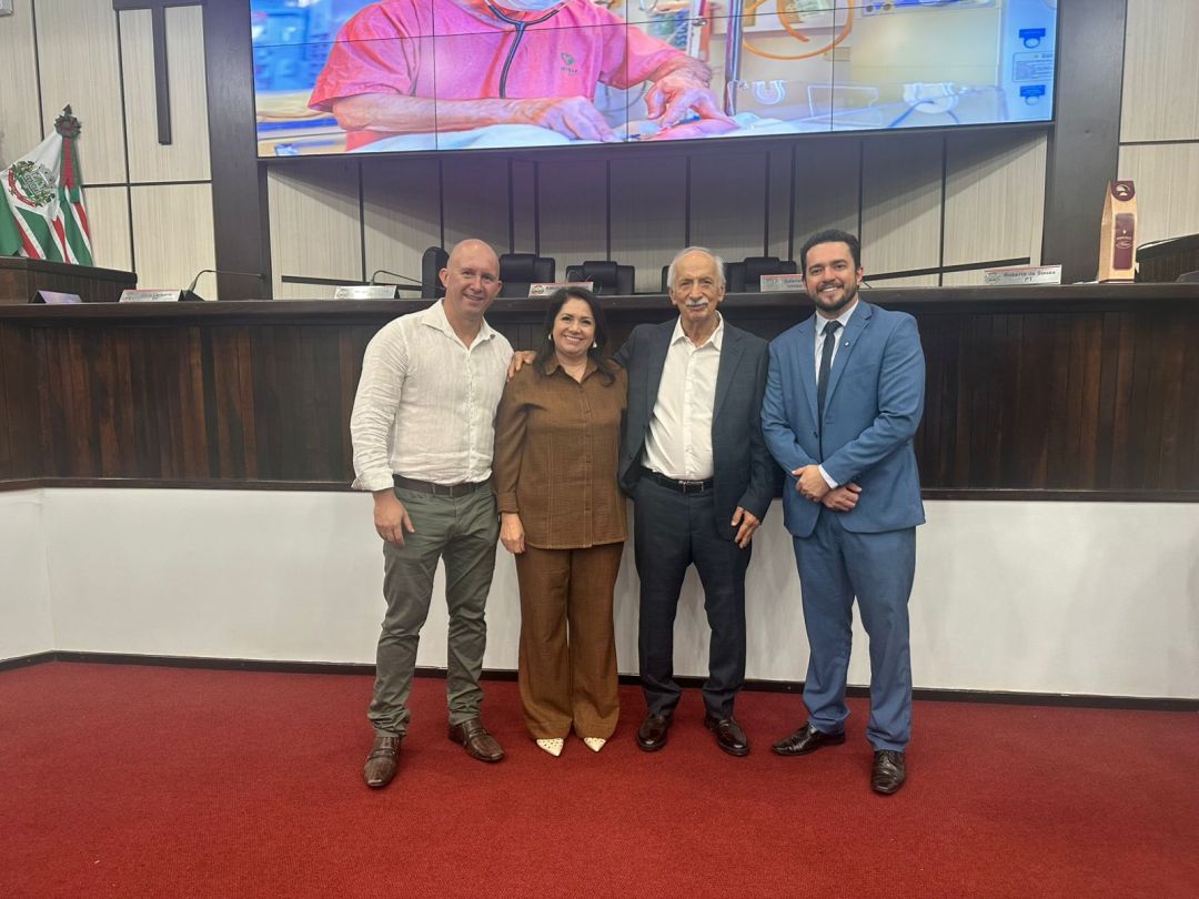 Médico João Pedro Pontes Câmara, da UTI Neonatal do Hospital Bom Jesus, é homenageado com Moção de Aplausos em Toledo