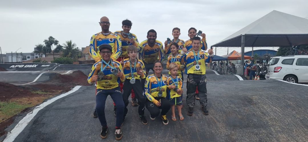 Abast BMX Clube de Toledo conquista 14 medalhas na abertura do Campeonato Paranaense