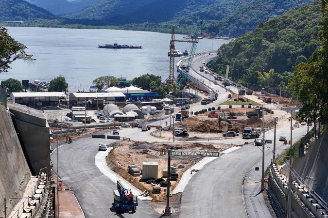 Mesmo com feriado, obras seguem a todo vapor na Ponte de Guaratuba