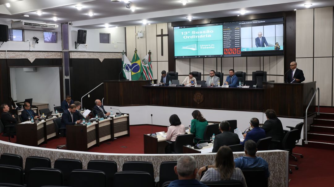 Vereadores aprovam medidas de proteção à mulher e discutem alterações no zoneamento