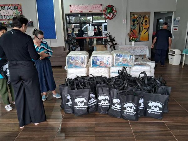 Secretaria de Desenvolvimento Humano leva itens de higiene a idosos acolhidos