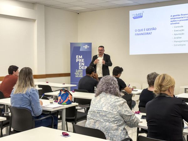 Programa Empreende Toledo realiza terceiro encontro com foco em gestão financeira para MEIs