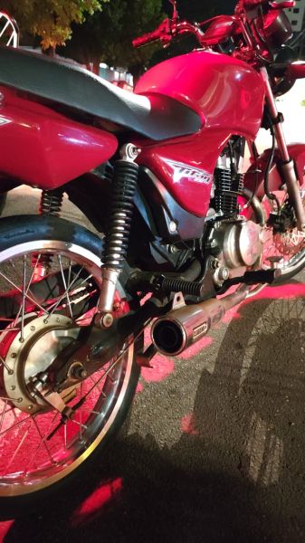 Motocicleta com escapamento adulterado é apreendido durante fiscalização nas proximidades do Lago Municipal de Toledo