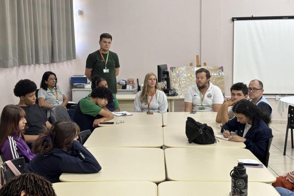 Educação em saúde é tema de roda de conversa no CJU do Jardim Europa