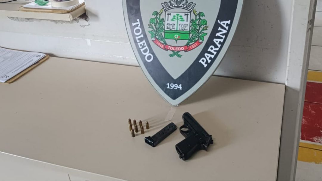 Motorista é preso com arma carregada e sinais de embriaguez após acidente em Toledo