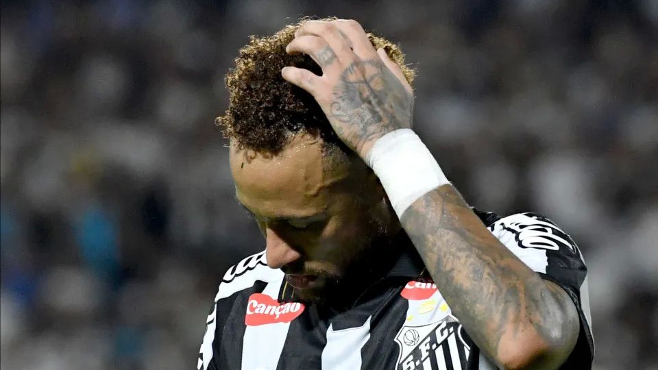 Neymar quebra silêncio sobre desentendimento com Robinho Junior: "Do futebol"