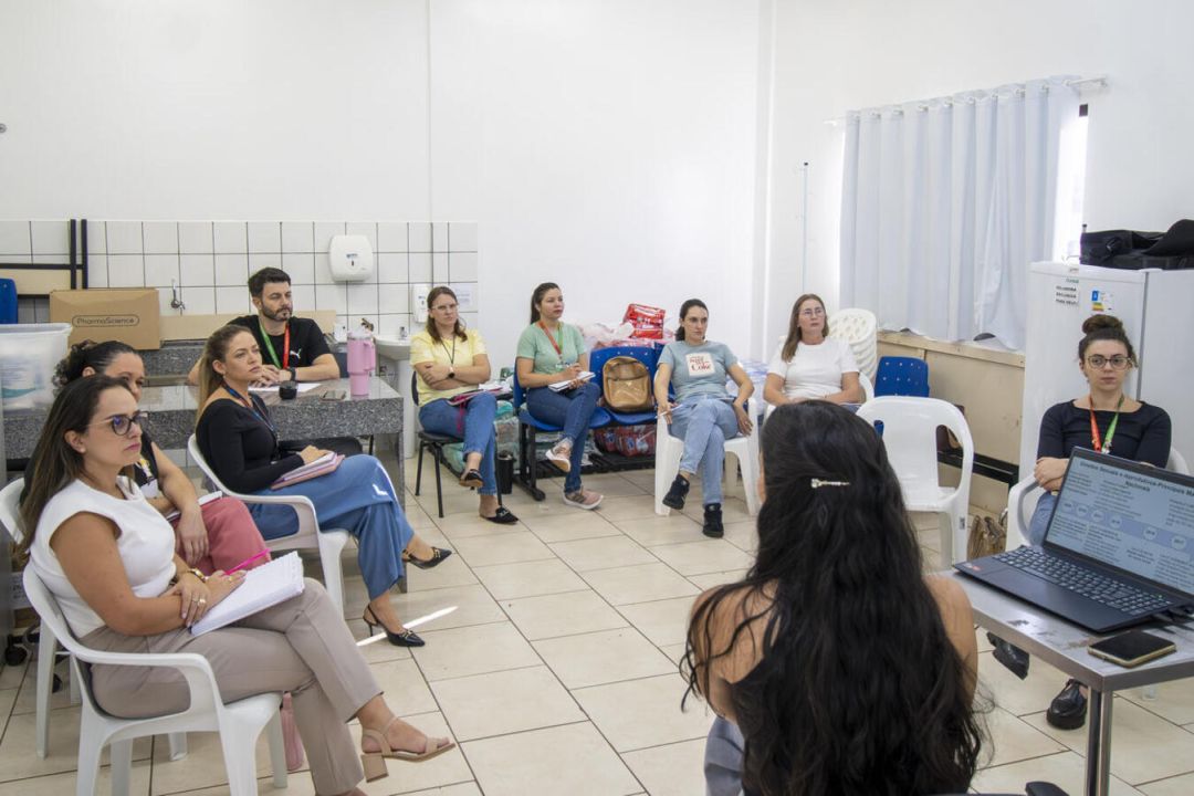 ESF Alto Panorama recebe capacitação sobre Implanon para enfermeiros
