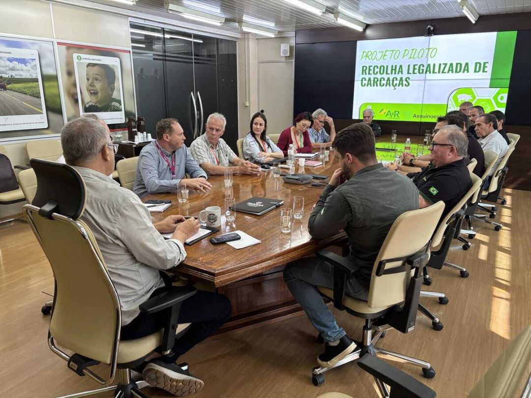 Toledo apresenta projeto de recolha de carcaças de suínos a cooperativa