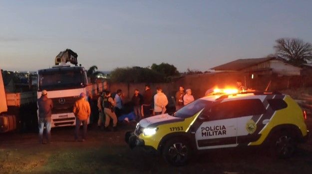 Trabalhador morre atingido por poste de concreto em obra no PR