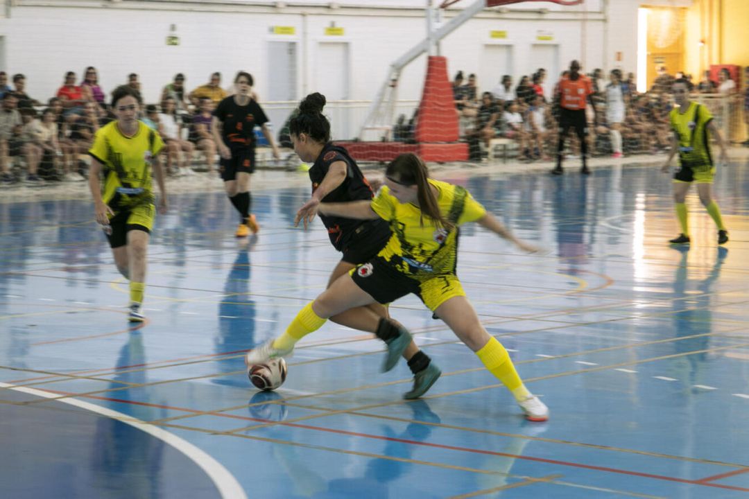 Semifinais da Taça Smel de Futsal Feminino serão disputadas neste sábado (16)