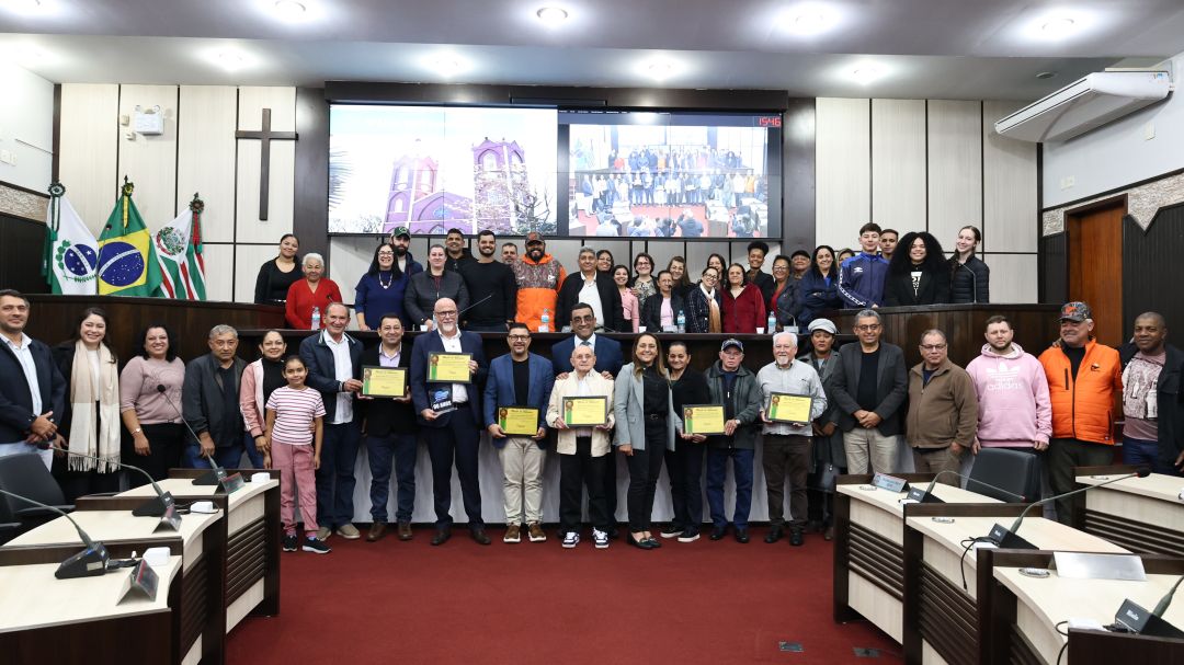 Igreja de Nosso Senhor Jesus Cristo recebe homenagem na Câmara de Toledo