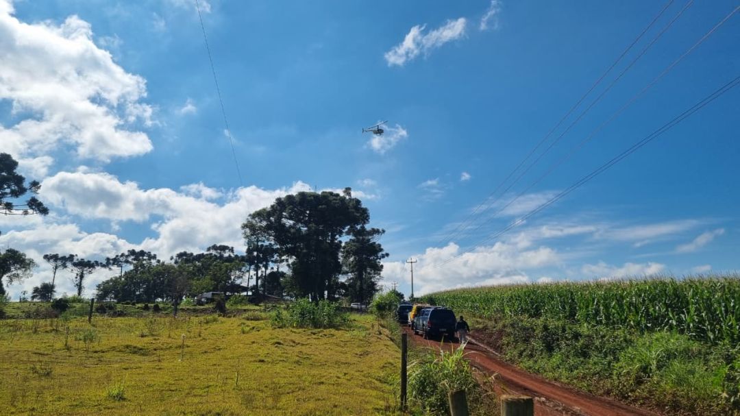 Troca de tiros, prisão e homem baleado mobilizam forças de segurança em Cascavel após morte de motorista de app em SC