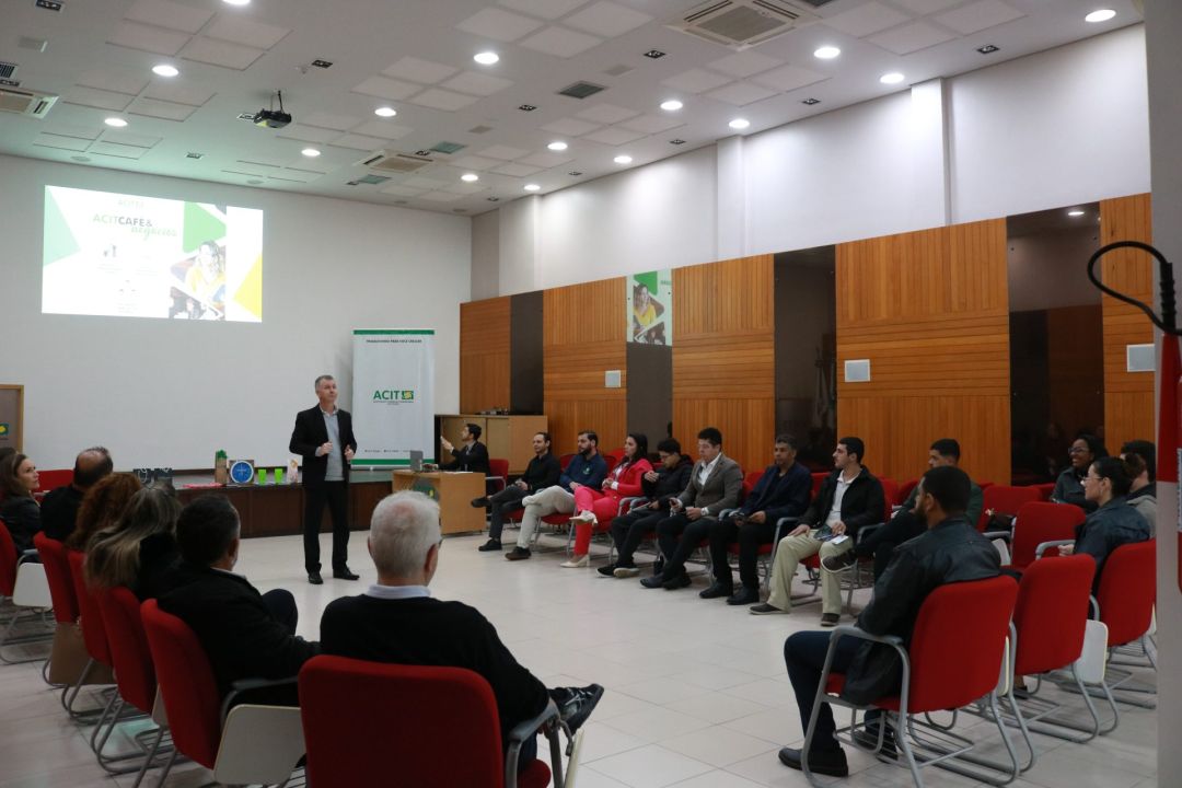 ACIT Café & Negócios reúne associados para divulgação de produtos e serviços