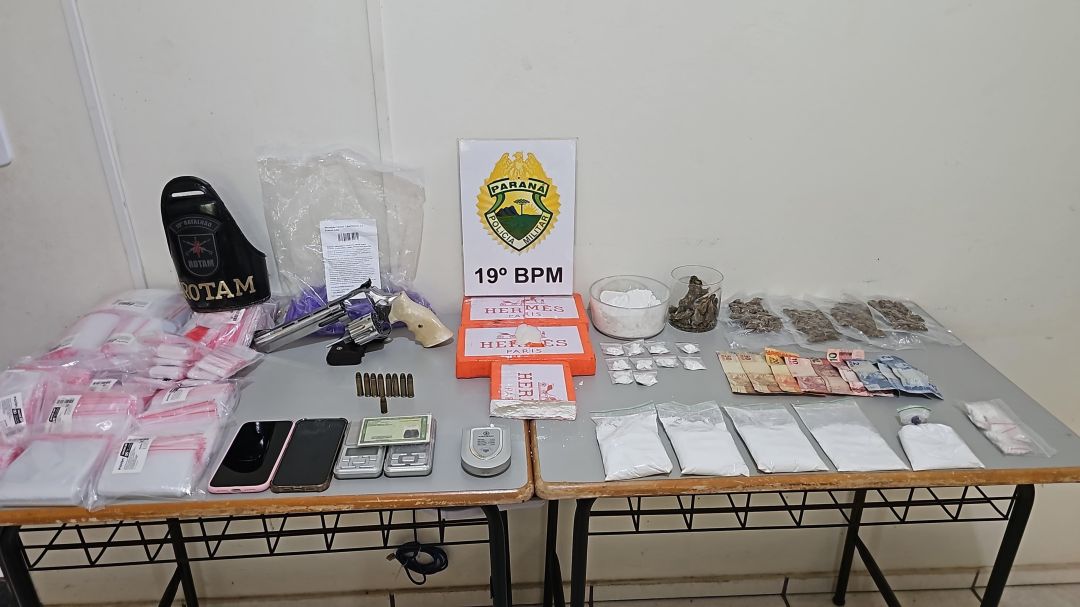 ROTAM apreende mais de 3 kg de cocaína, arma calibre .357 e prende casal em Toledo