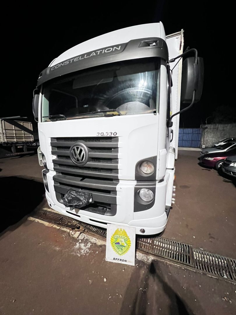 Caminhão com fundo falso e cerca de 450 celulares avaliados em R$ 1 milhão é apreendido em Toledo