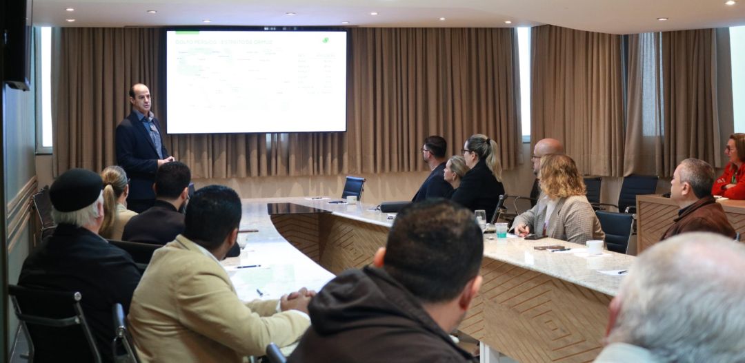 Guerra no Irã e Estreito de Ormuz pautam reunião da Diretoria da ACIT