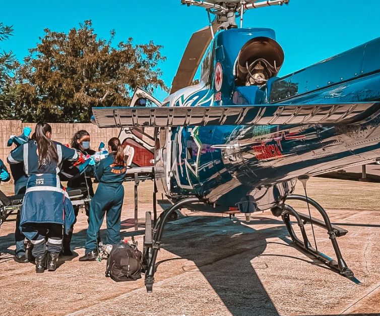Criança de quatro anos é transferida de aeromédico de Toledo para Pato Branco após pneumonia
