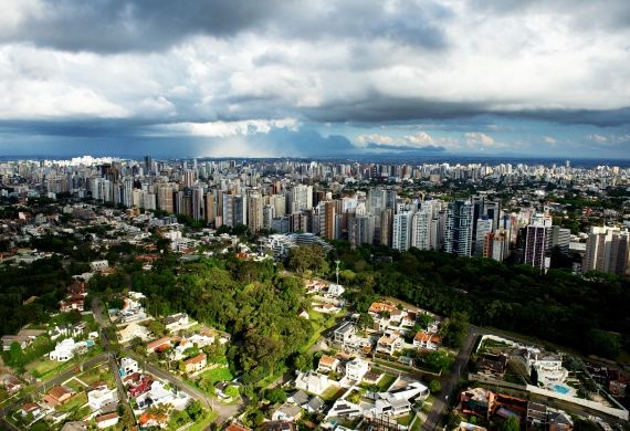 Pesquisa da Unioeste Campus de Toledo estuda como regras urbanas impactam crescimento de Curitiba